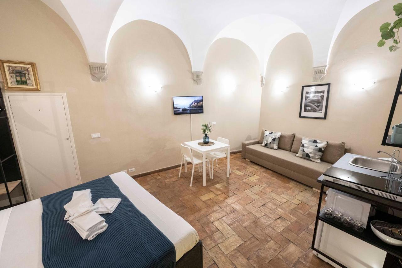 Studio Delle Grotte - Campo De' Fiori Рим Екстер'єр фото