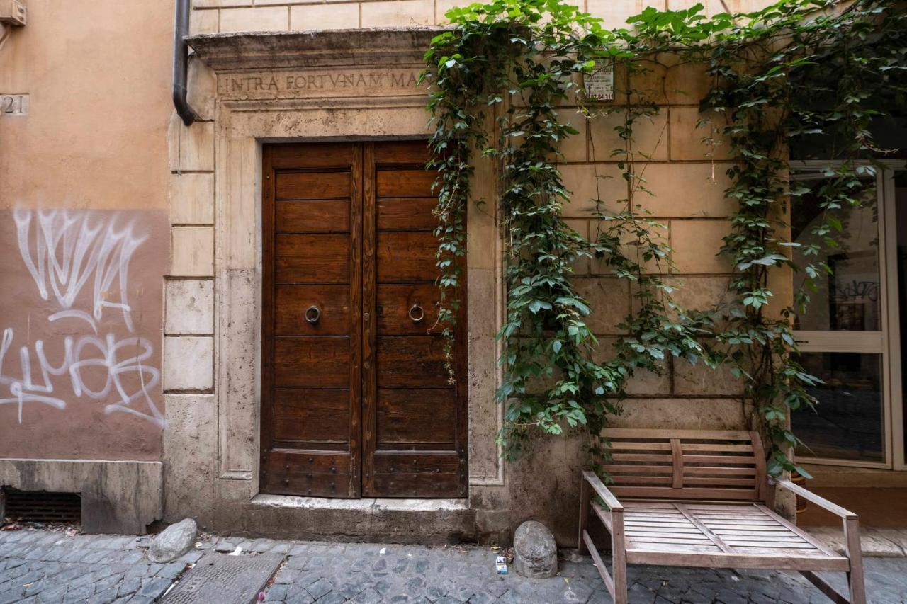 Studio Delle Grotte - Campo De' Fiori Рим Екстер'єр фото