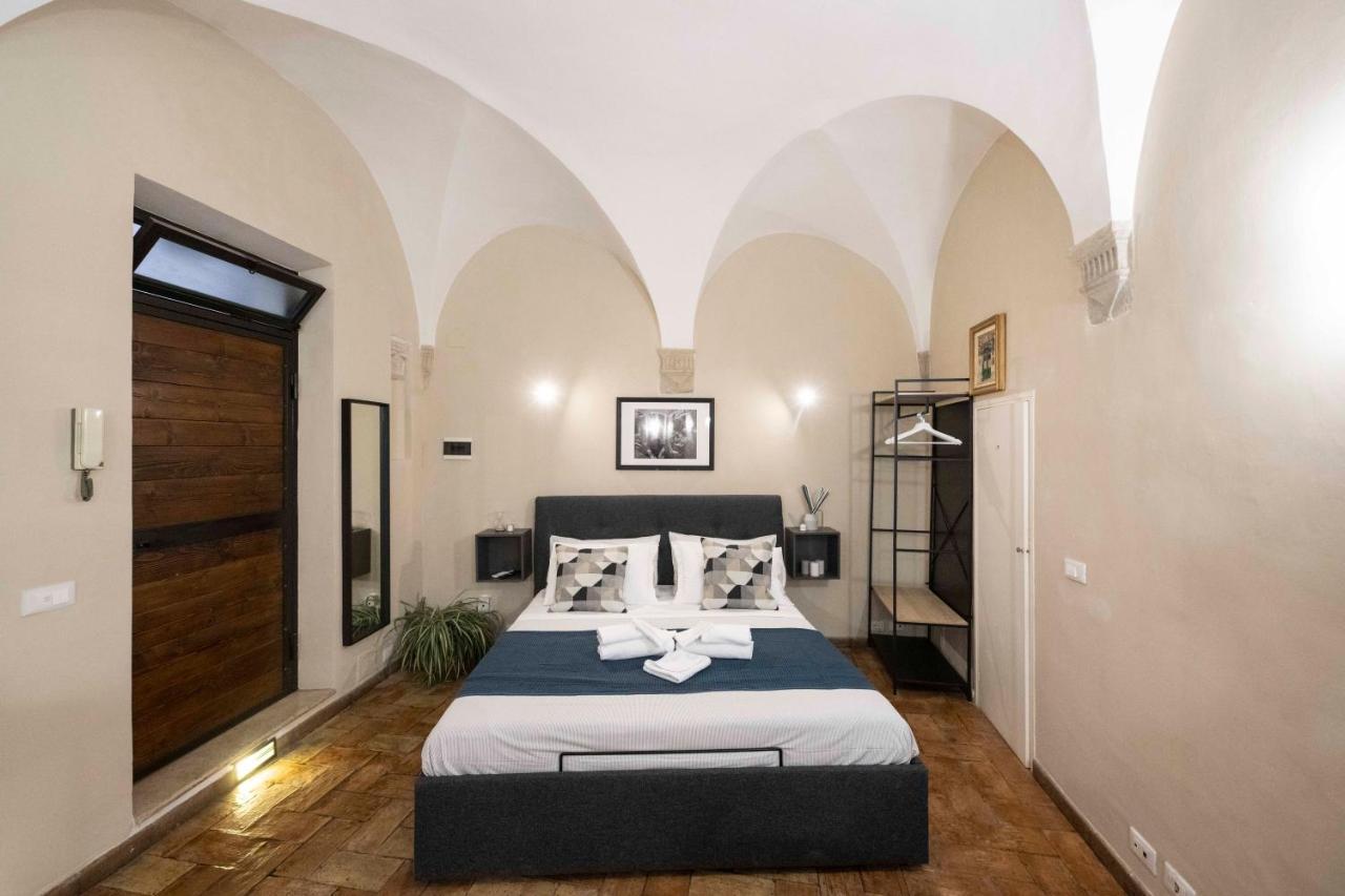 Studio Delle Grotte - Campo De' Fiori Рим Екстер'єр фото